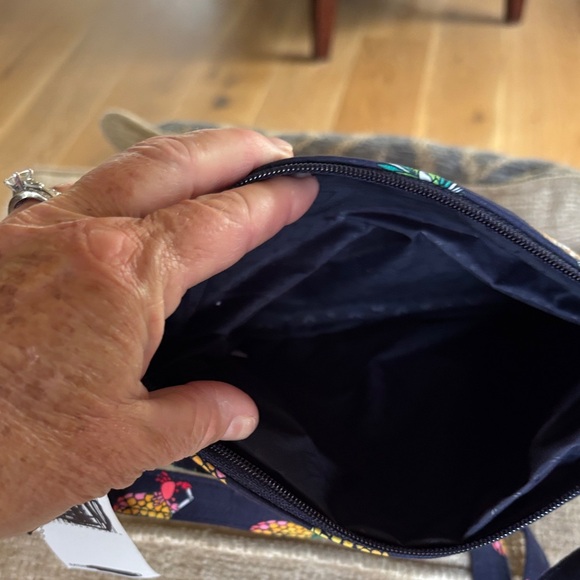 Vera Bradley Tan and Blue Crossbody Bag with Crab Design. NWT - Picture 8 of 8